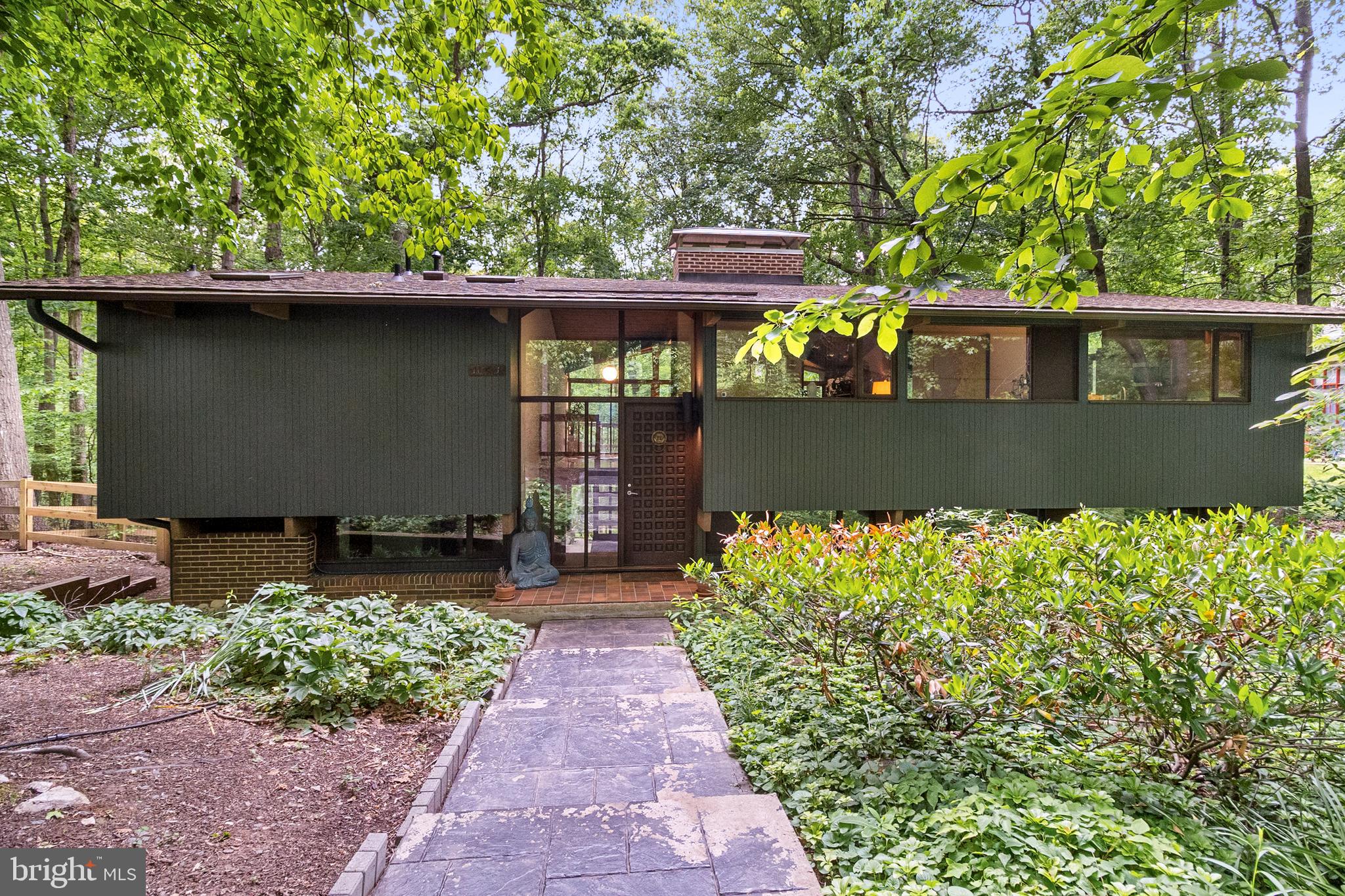 10815 Cross School Road Reston, VA 20191 - Photo 40 of 48 Front of the house