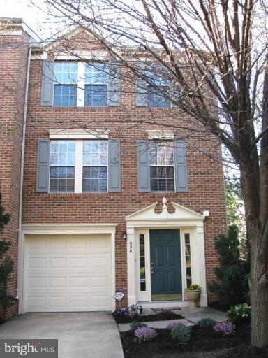 926 Rolfe Place Alexandria, VA 22314 - Photo 1 of 22 Exterior (Main)