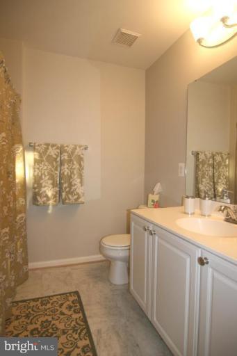 926 Rolfe Place Alexandria, VA 22314 - Photo 11 of 22 Bath #2