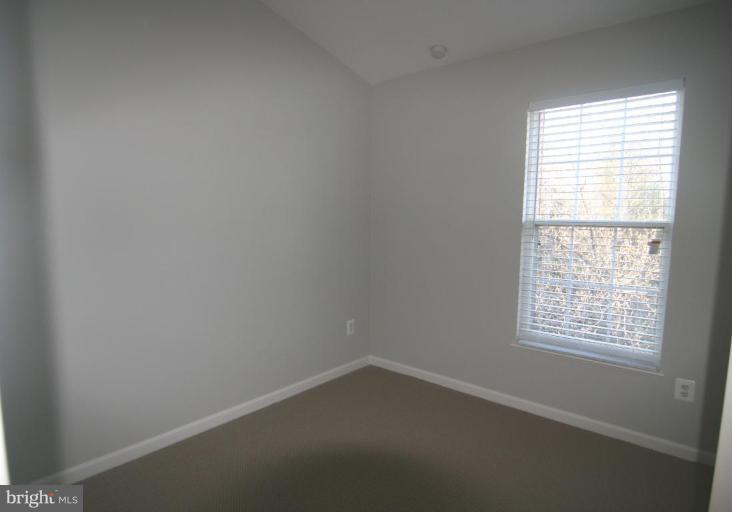 926 Rolfe Place Alexandria, VA 22314 - Photo 13 of 22 Bedroom #3