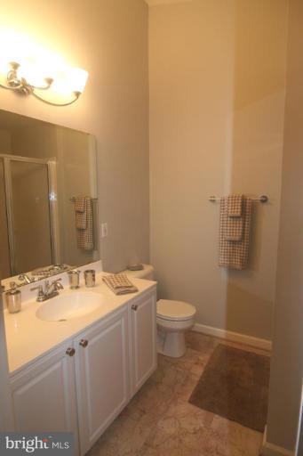 926 Rolfe Place Alexandria, VA 22314 - Photo 9 of 22 Master Bath
