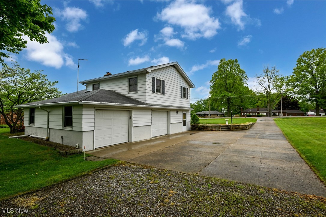 1883 Massillon Road Akron, OH 44312 - Photo 8 of 50 Gallery Image 8