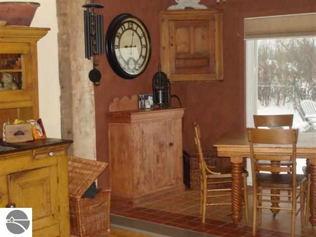 18249 Mission Road Traverse City, MI 49686 - Photo 5 of 19 1784342-4.JPG