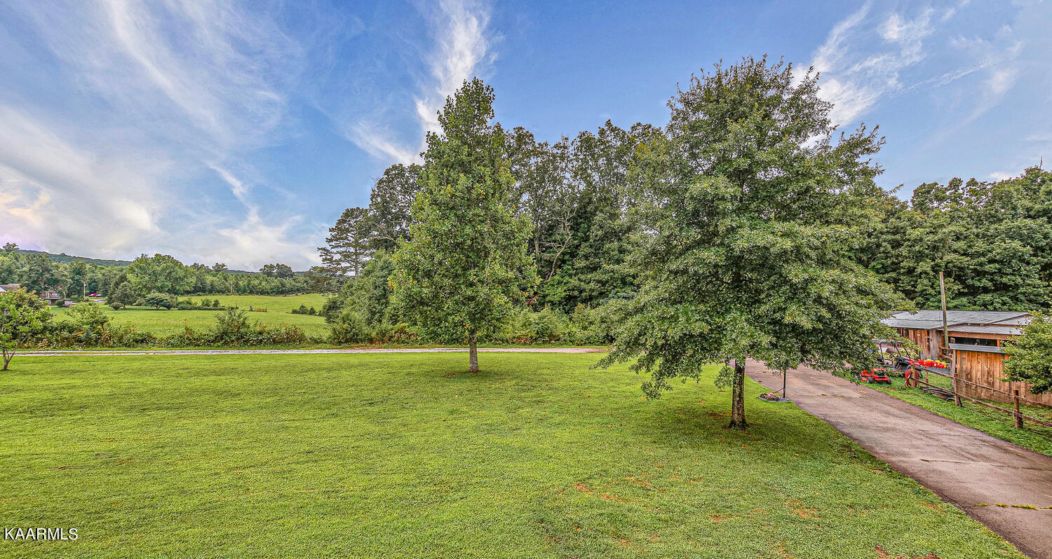 1650 Riggs Chapel Road Harriman, TN 37748 - Photo 27 of 37 1650 Riggs Chapel Rd Harriman-large-019-