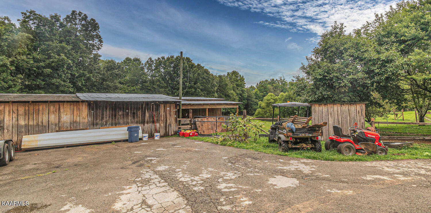 1650 Riggs Chapel Road Harriman, TN 37748 - Photo 28 of 37 1650 Riggs Chapel Rd Harriman-large-029-