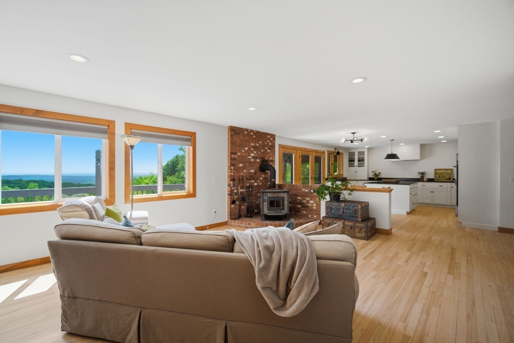 48 Birch Bluff Road Montgomery, MA 01085 - Photo 15 of 41