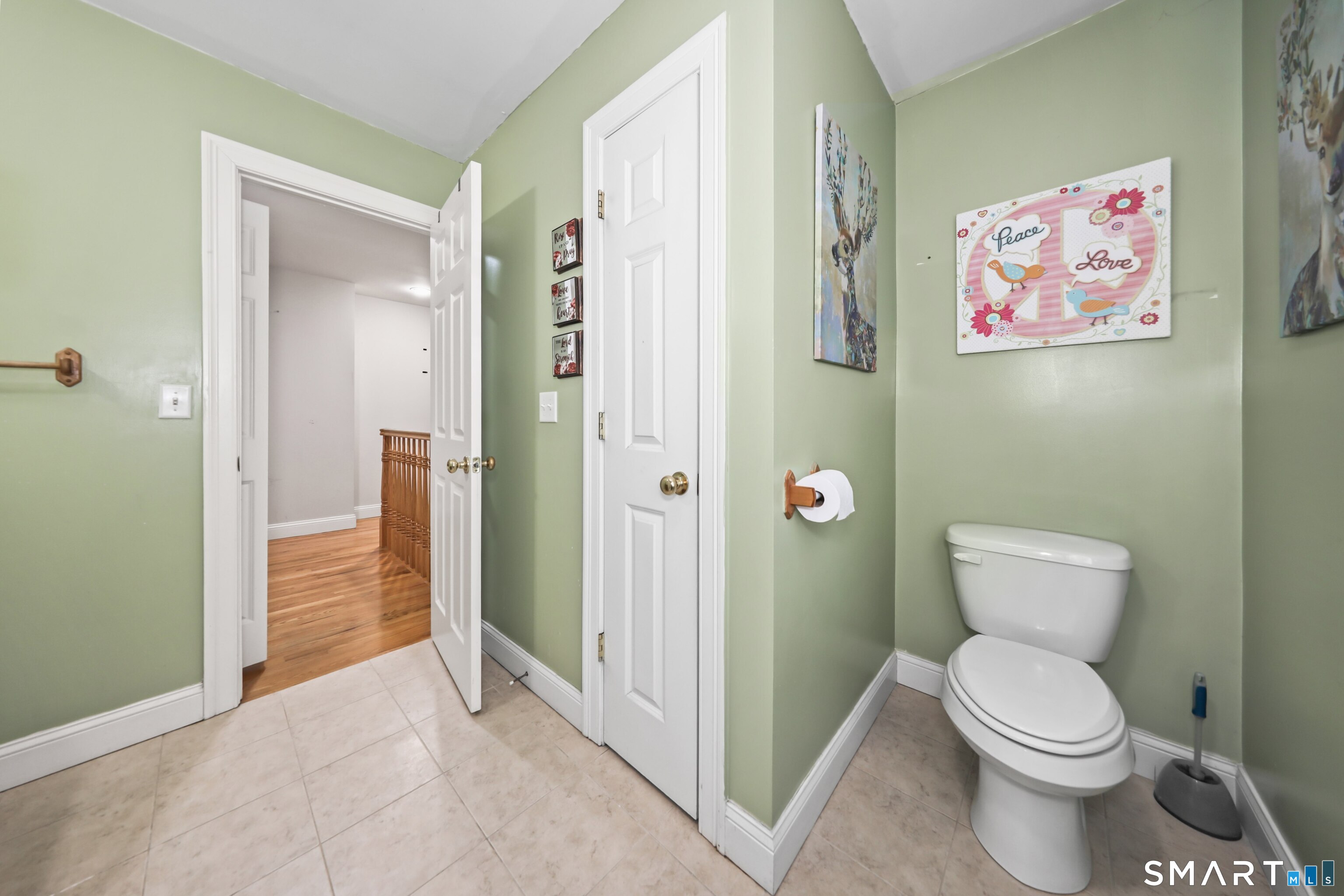62 Hampton Road Waterbury, CT 06708 - Photo 11 of 24 Gallery Image 11