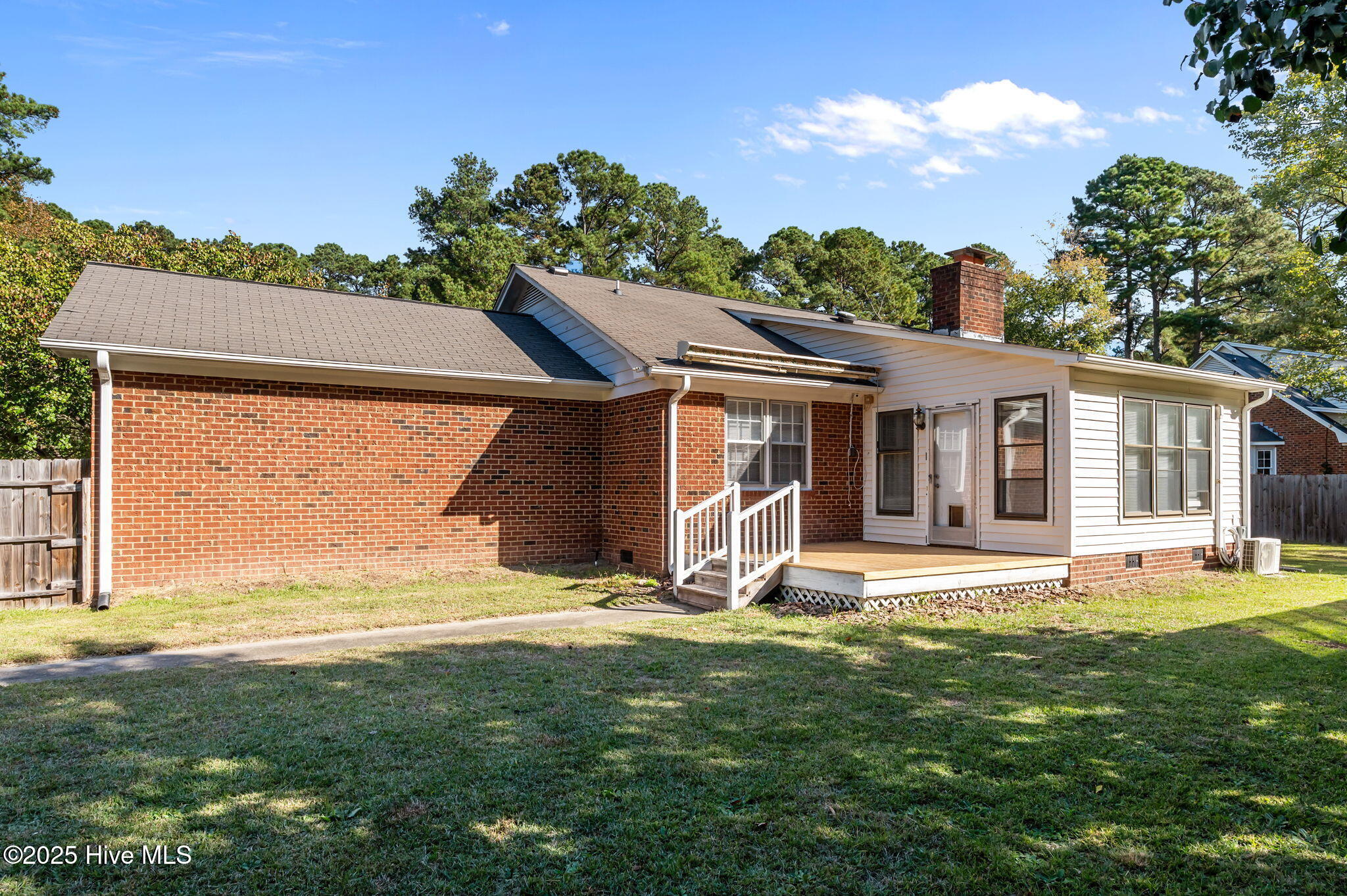 407 Cedarhurst Road Greenville, NC 27834 - Photo 11 of 51 16-web-or-mls-LHV_9410