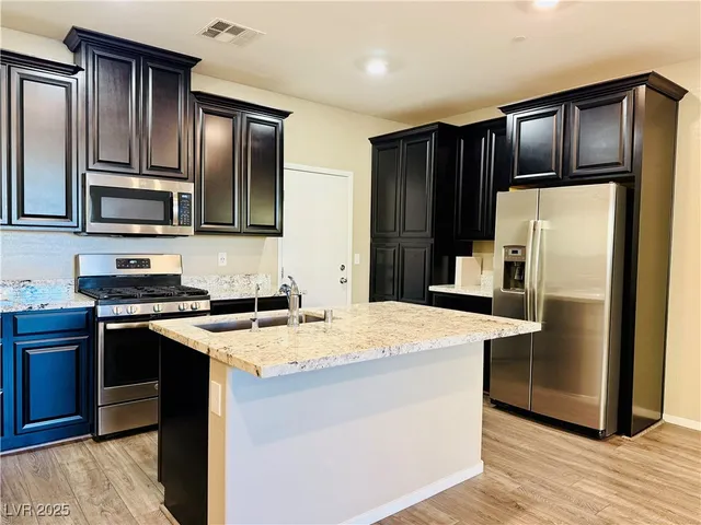 $2,150 | 8724 Giant Causeway Avenue, Las Vegas, NV 89148
