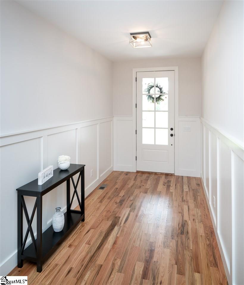2412 Poole Road Greer, SC 29651 - Photo 3 of 33 Gallery Image 3