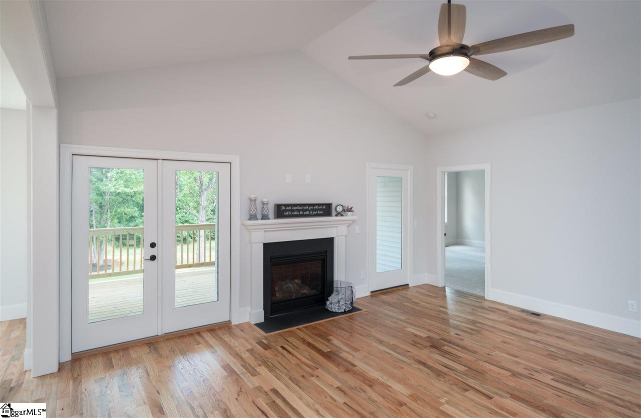 2412 Poole Road Greer, SC 29651 - Photo 6 of 33 Gallery Image 6