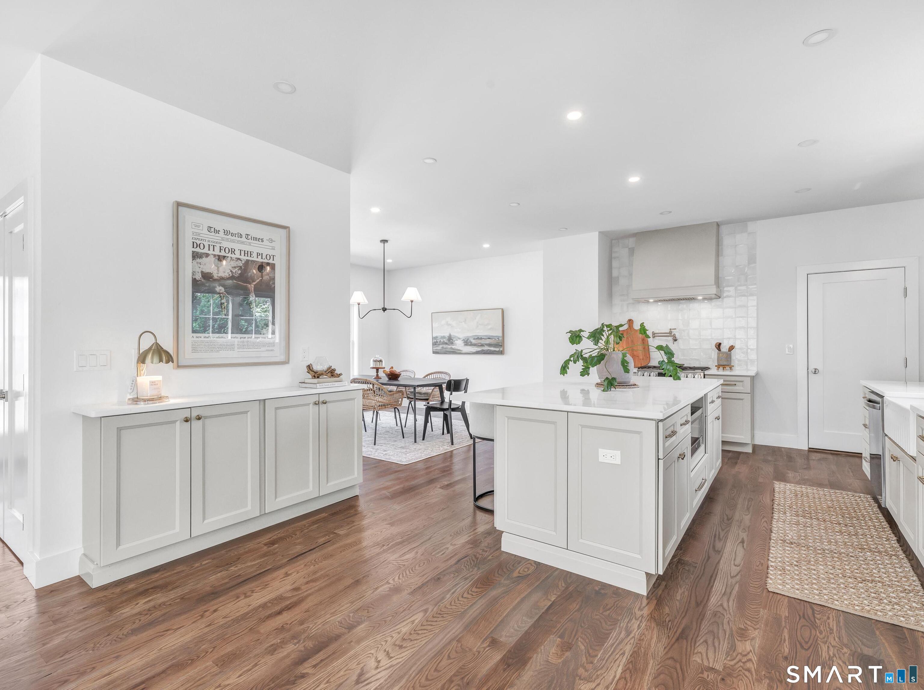 39 Commodore Place Milford, CT 06460 - Photo 7 of 40