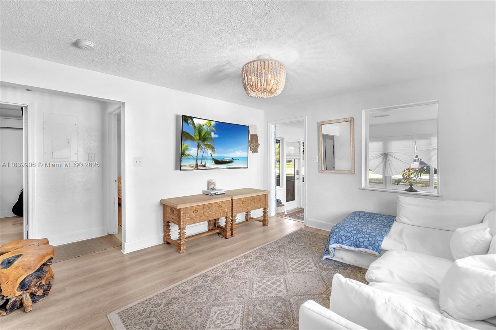 2407 Harding Street Hollywood, FL 33020 - Photo 11 of 33 Gallery Image 11