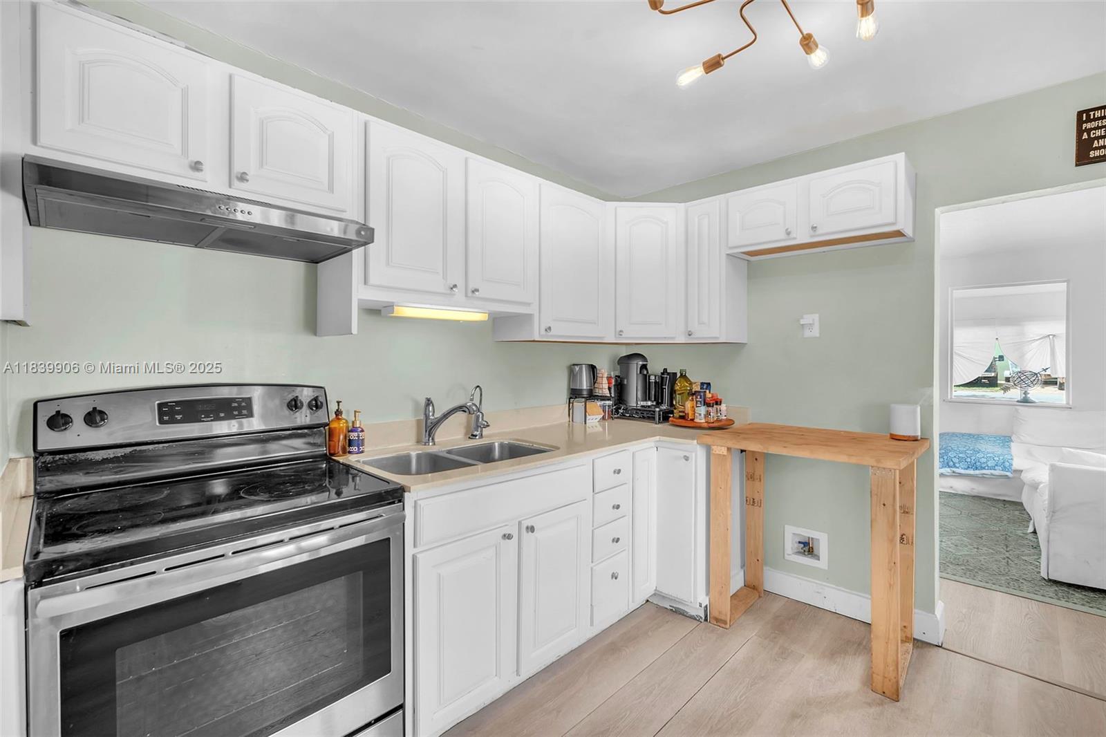 2407 Harding Street Hollywood, FL 33020 - Photo 15 of 33 Gallery Image 15