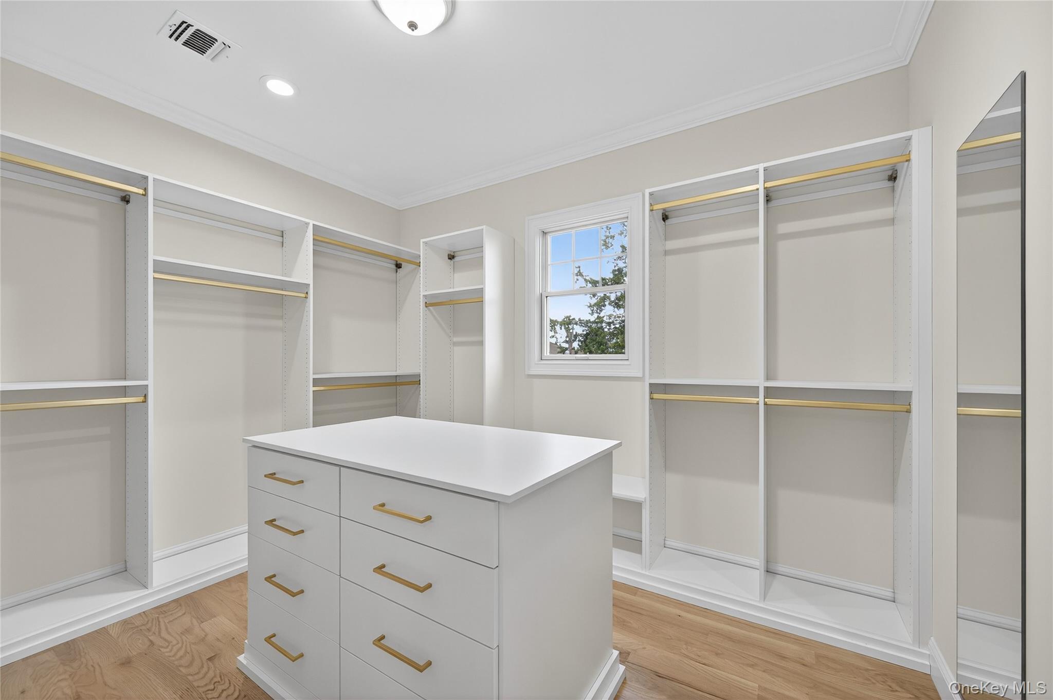 229 Brixton Road Garden City, NY 11530 - Photo 22 of 40