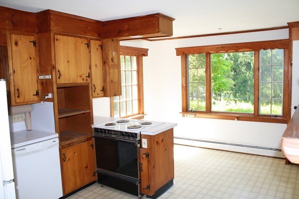 375 Mountain Road Wilbraham, MA 01095 - Photo 11 of 15