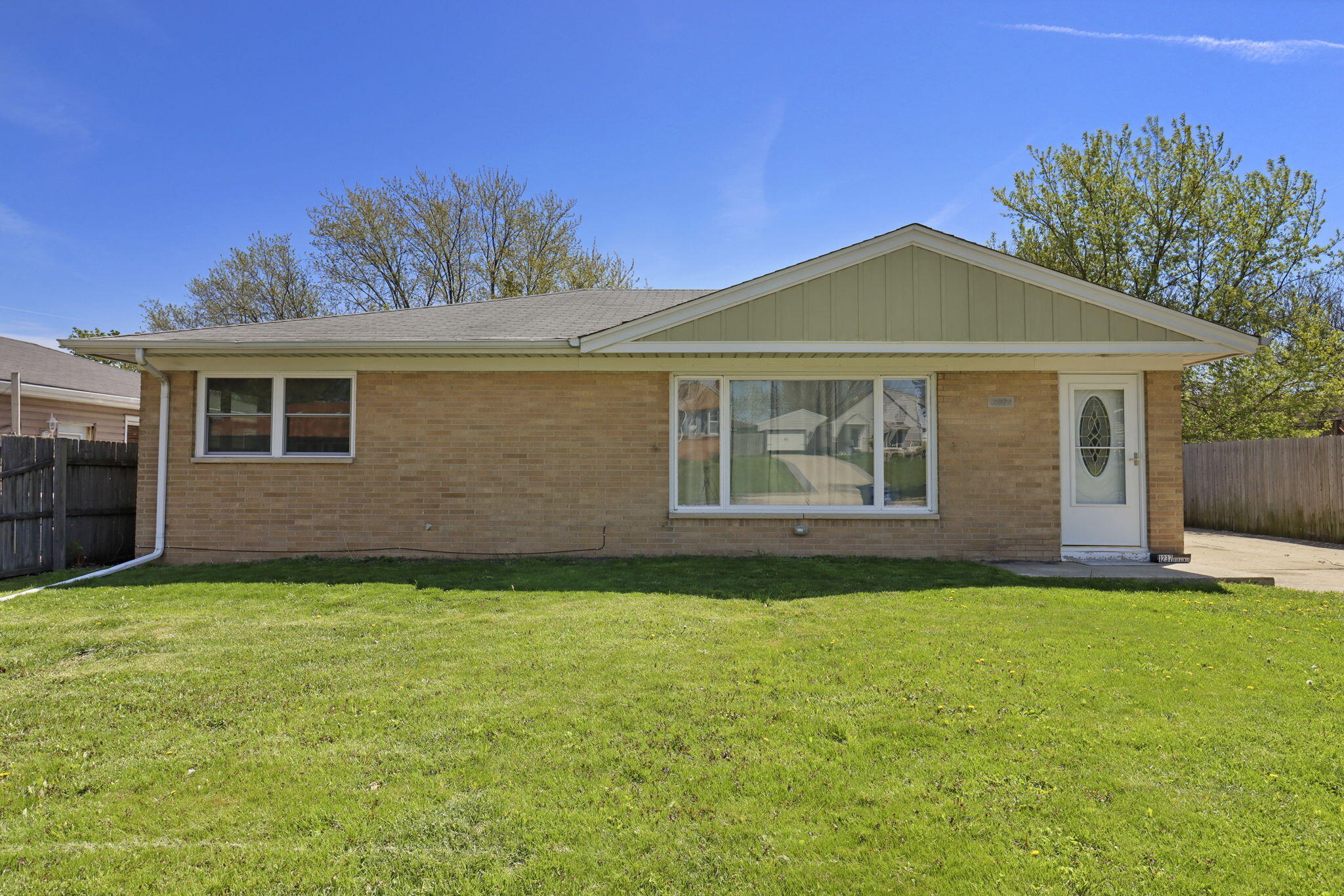 1237 Virginia Street Racine, WI 53405 - Photo 1 of 1 1-web-or-mls-1237 Virginia St, Racine, W
