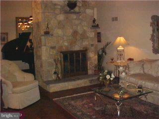 218 Foxcroft Road Broomall, PA 19008 - Photo 3 of 6 Gallery Image 3