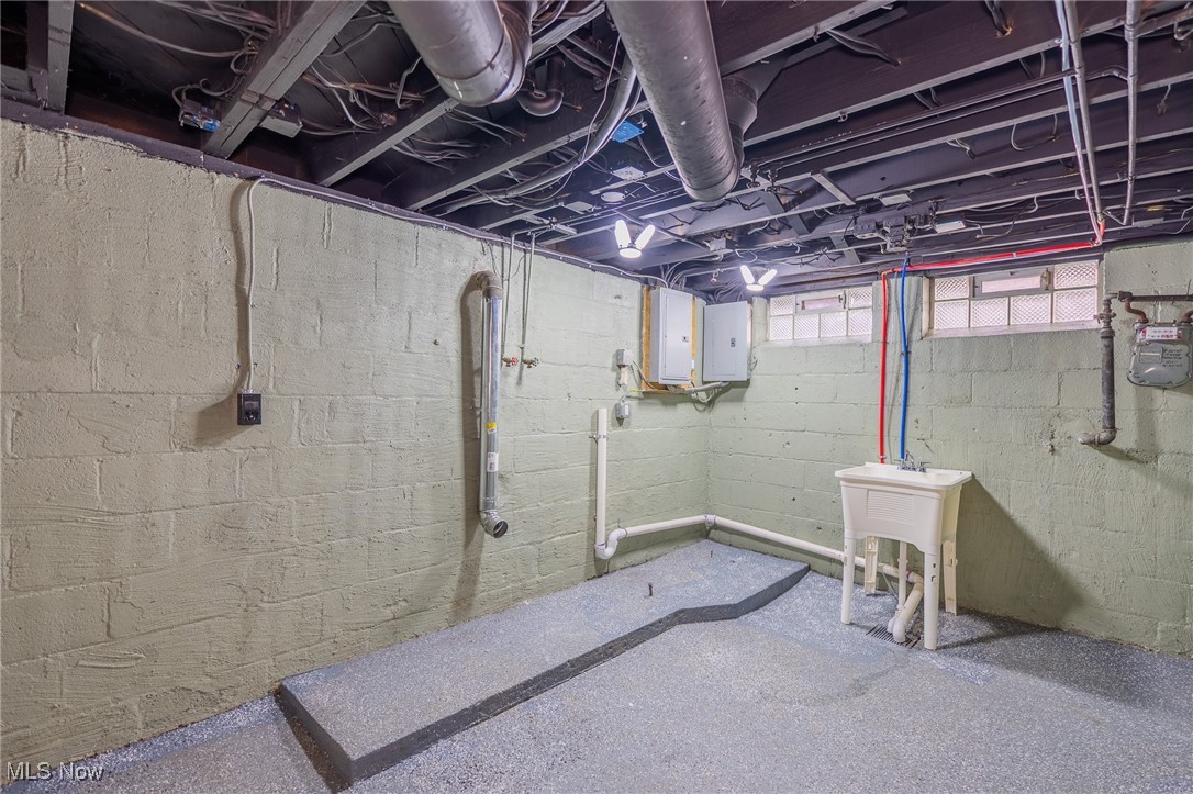 3718 Menlo Road Cleveland, OH 44120 - Photo 43 of 43
