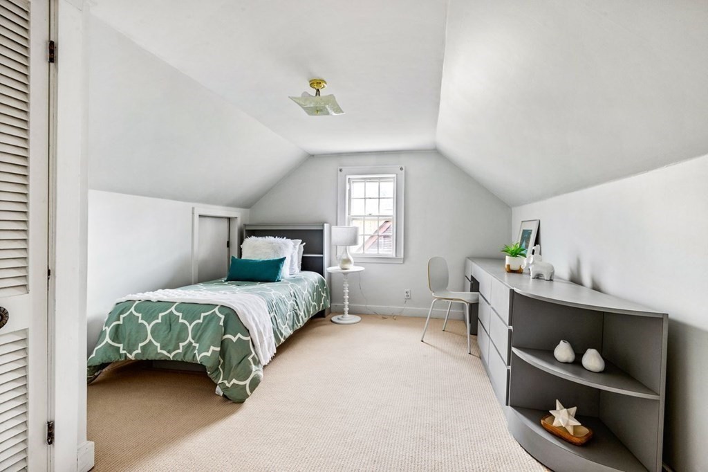 60 Moffat Road Newton, MA 02468 - Photo 17 of 23
