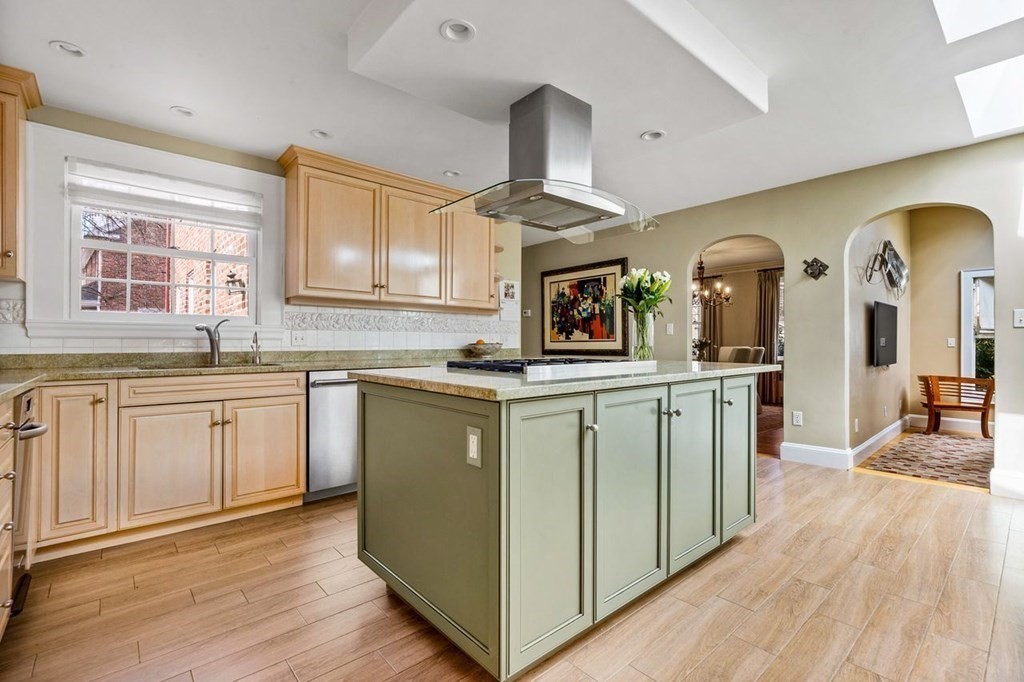60 Moffat Road Newton, MA 02468 - Photo 6 of 23