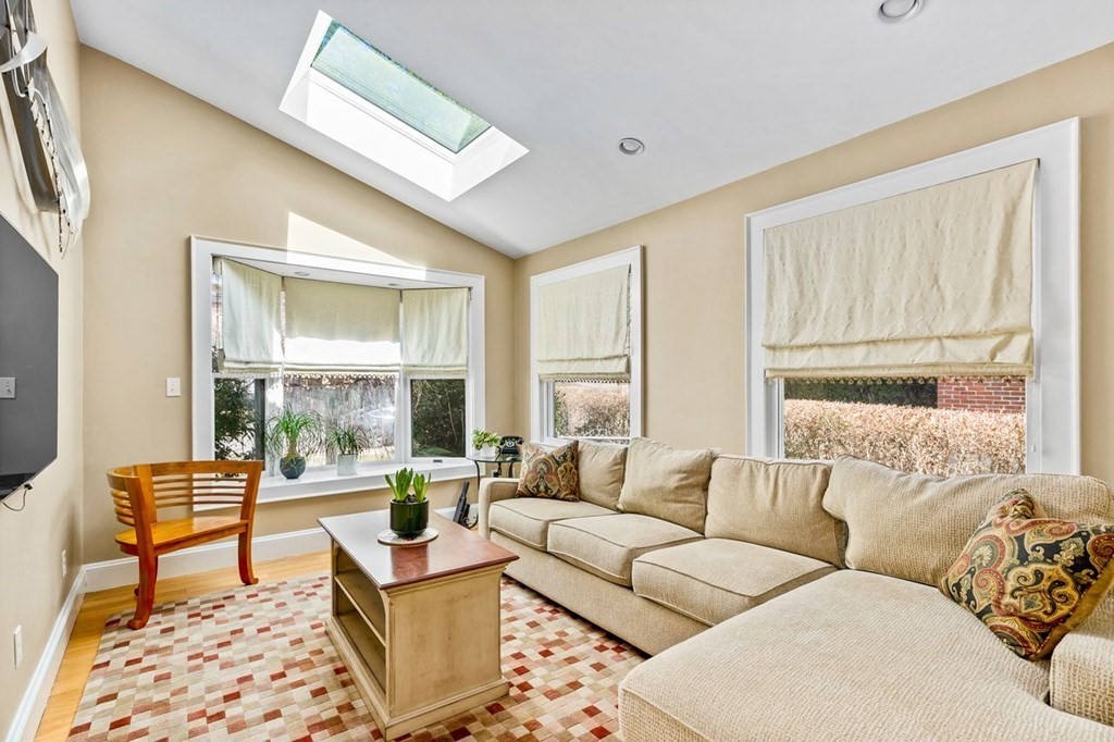 60 Moffat Road Newton, MA 02468 - Photo 10 of 23