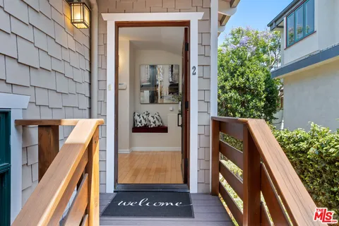 $2,500,000 | 2411 4th Street, Unit 2, Santa Monica, CA 90405