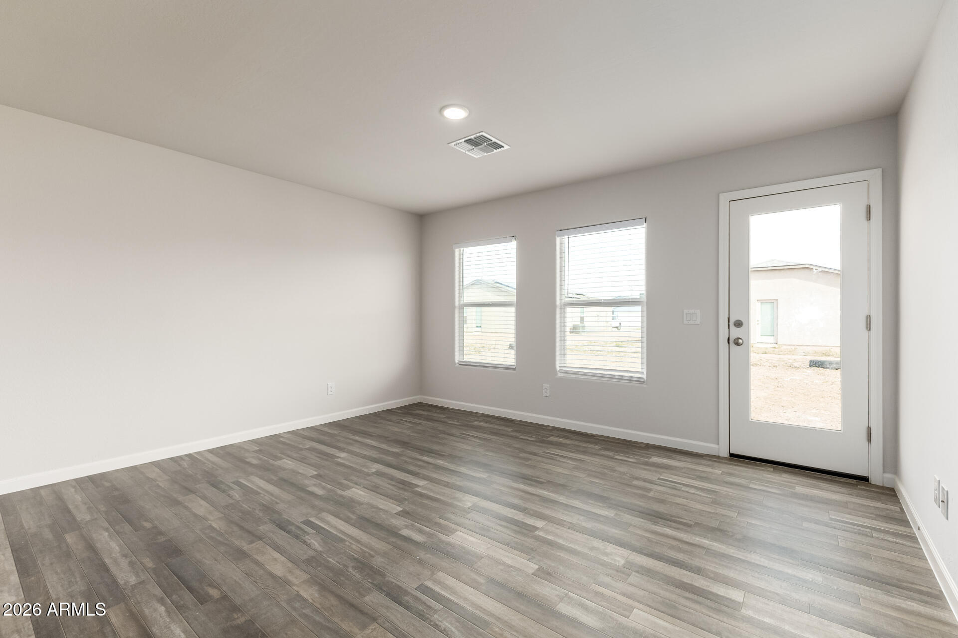 32017 North Poplar Street Wittmann, AZ 85361 - Photo 7 of 28 07-Poplar
