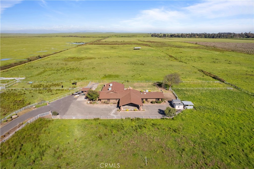 6922 G Street Merced, CA 95340 - Photo 30 of 39 a view of an ocean and beach