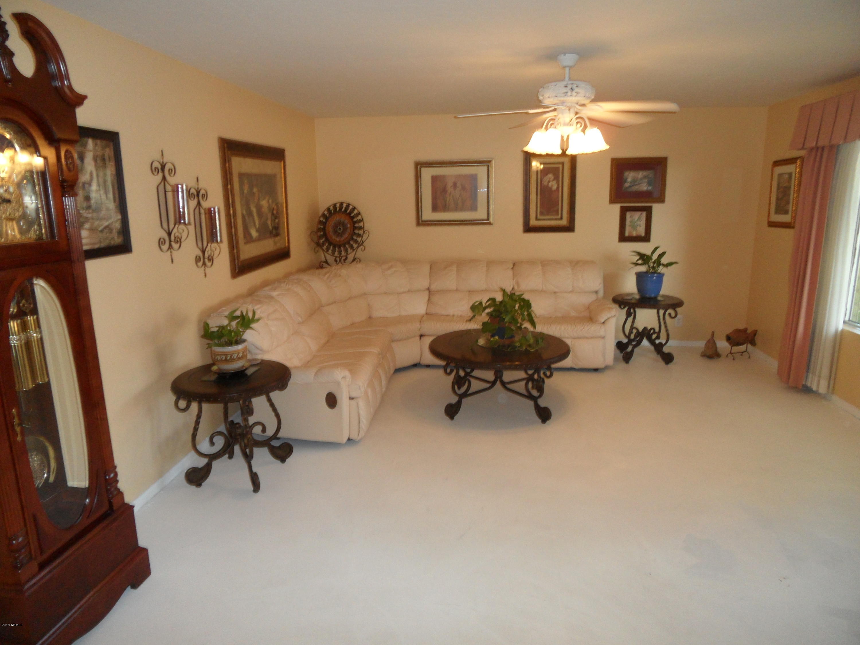 534 South Rochester Mesa, AZ 85206 - Photo 2 of 38 Living Room