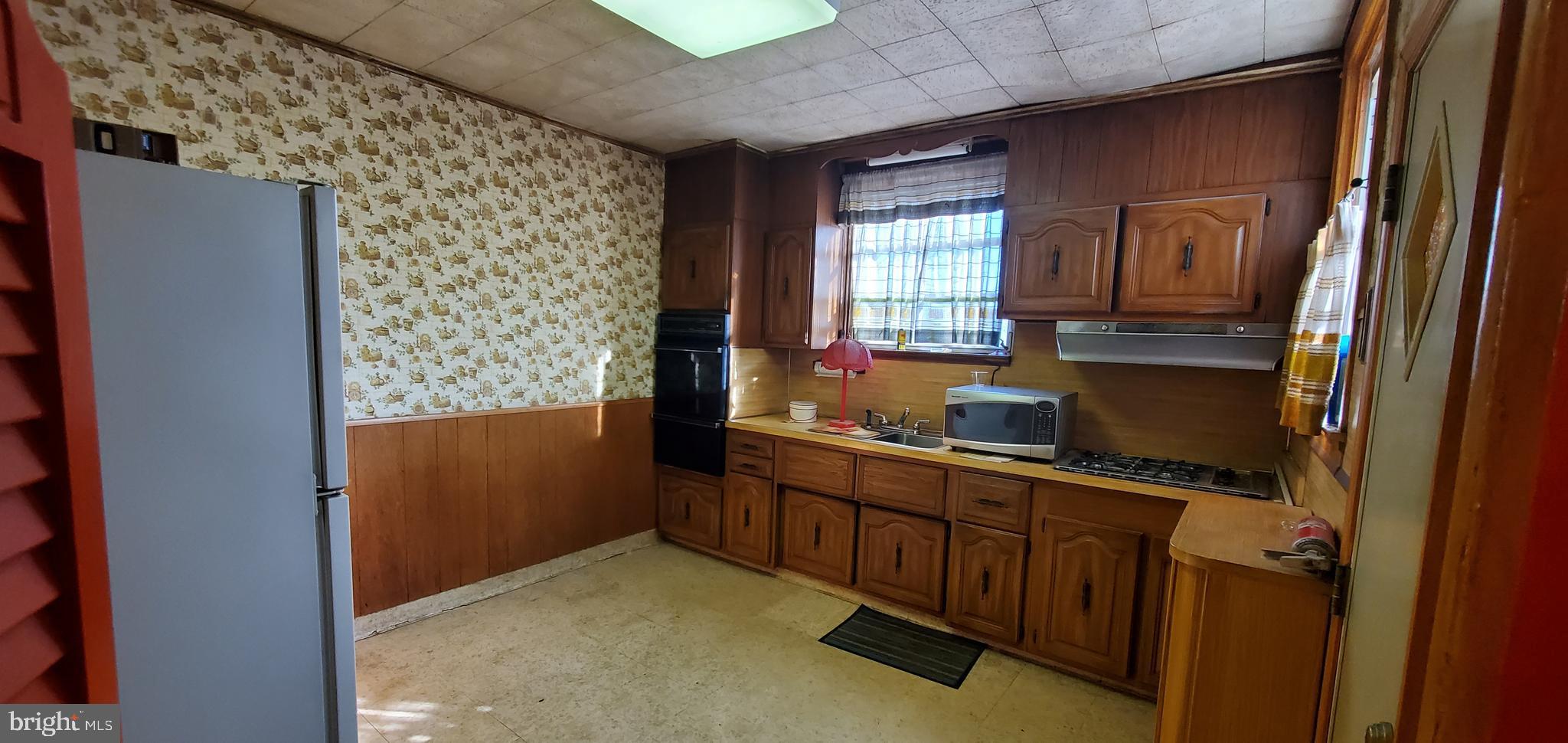 5639 North Uber Street Philadelphia, PA 19141 - Photo 10 of 24