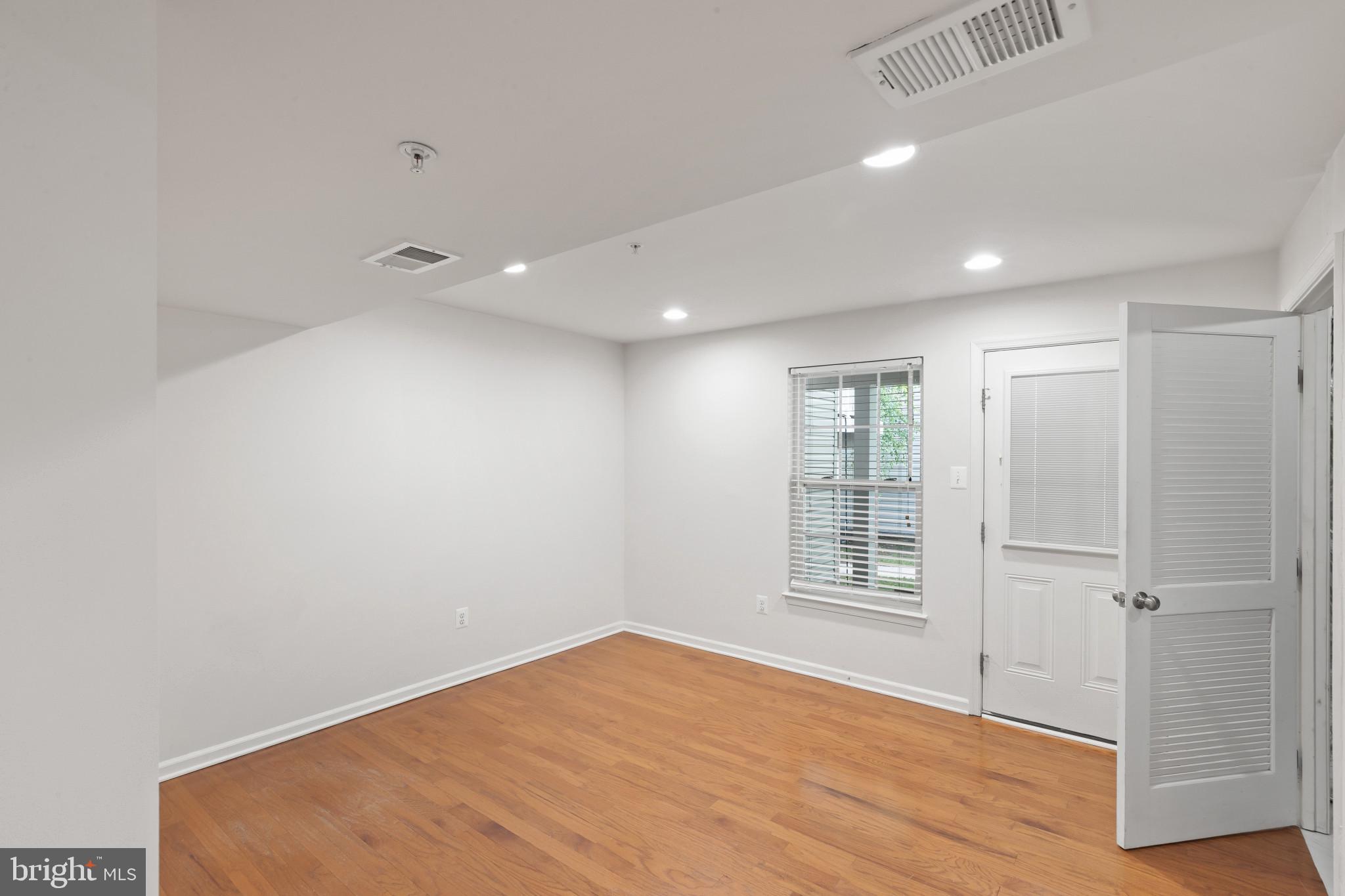 6884 Tasker Falls, Unit 107 Elkridge, MD 21075 - Photo 6 of 41