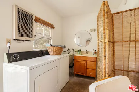 $745,000 | 654 Frontenac Avenue, Los Angeles, CA 90065