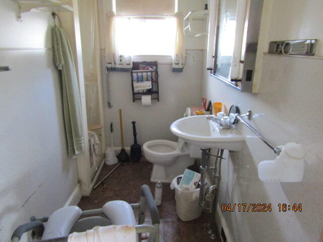 39 Elm Street Freeport, ME 04032 - Photo 5 of 32 IMG_0023