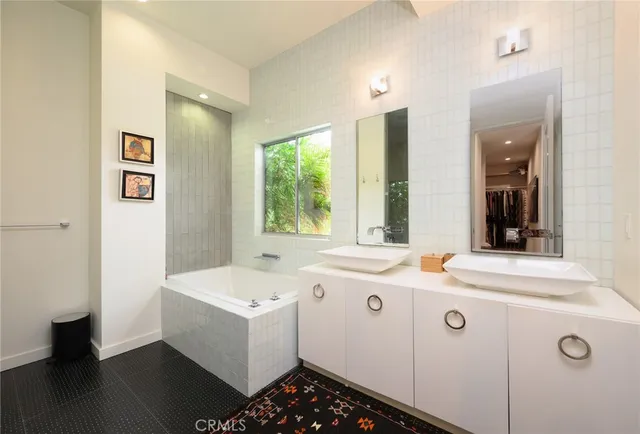 $3,325,000 | 520 North Curson Avenue, Los Angeles, CA 90036