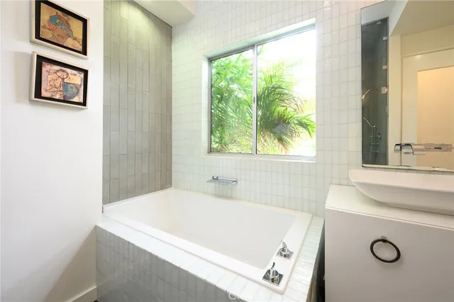 $3,325,000 | 520 North Curson Avenue, Los Angeles, CA 90036