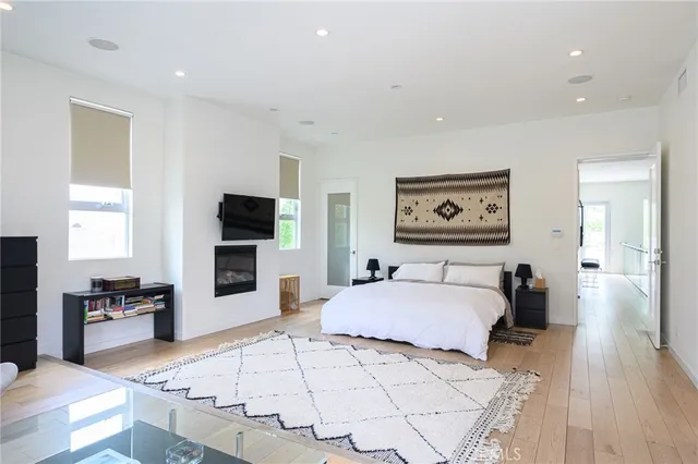 $3,325,000 | 520 North Curson Avenue, Los Angeles, CA 90036