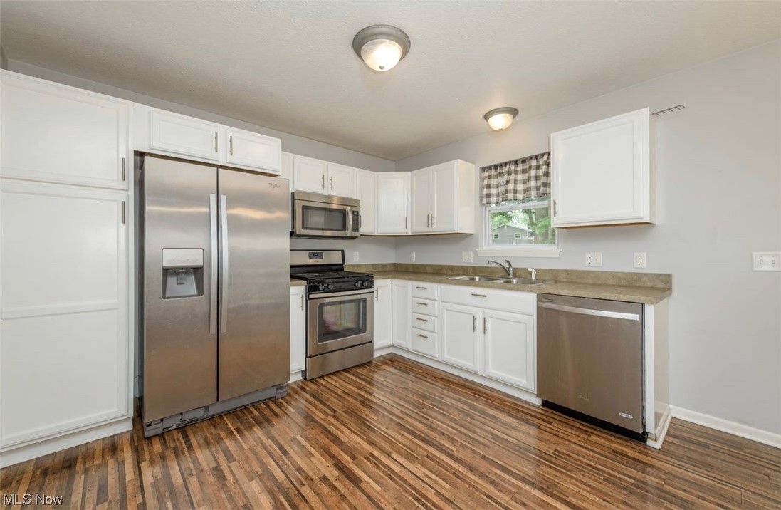 1061 Susan Road Ravenna, OH 44266 - Photo 11 of 24 Kitchen