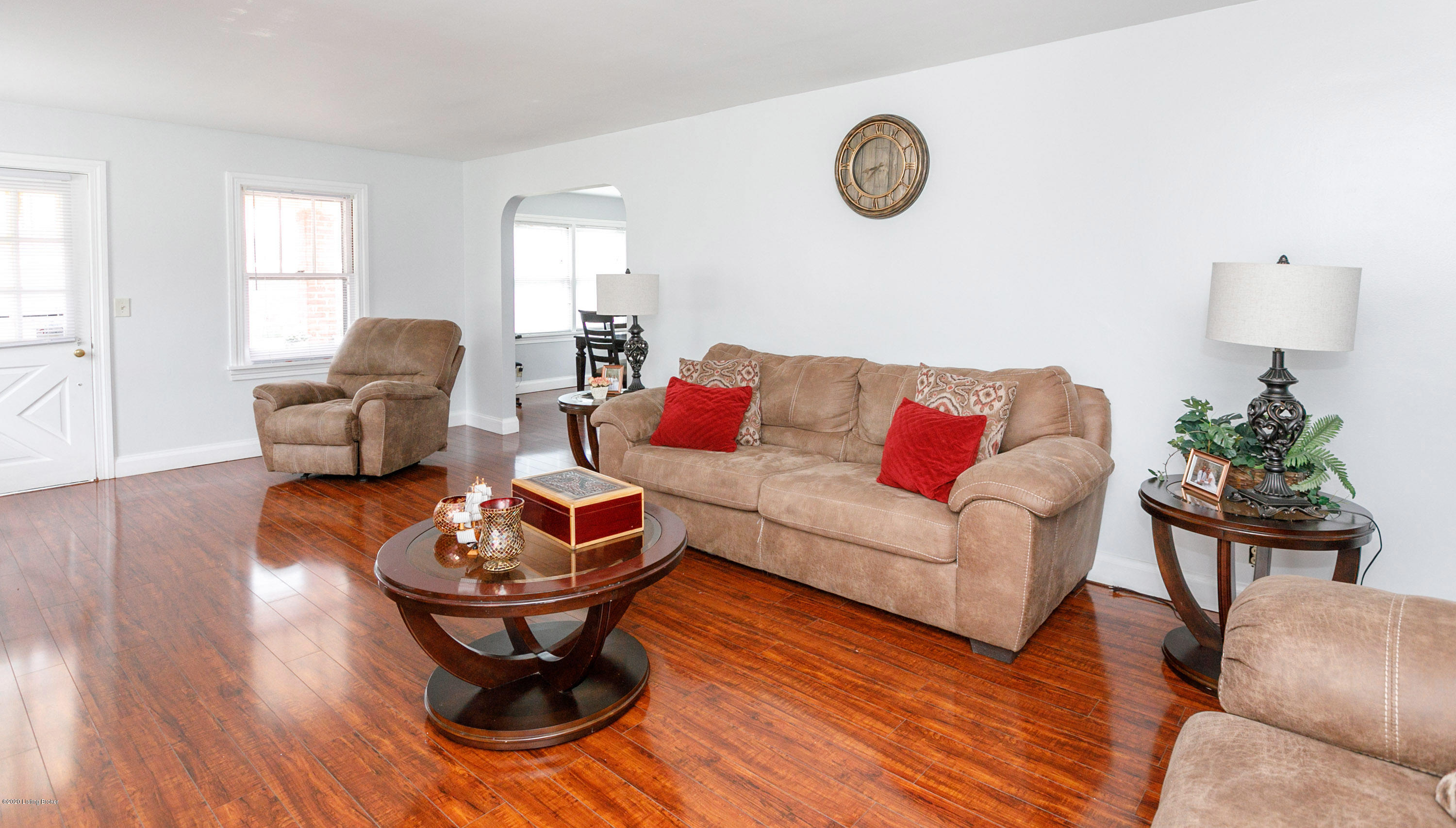 7506 Shepherdsville Road Louisville, KY 40219 - Photo 6 of 40 Living room 2