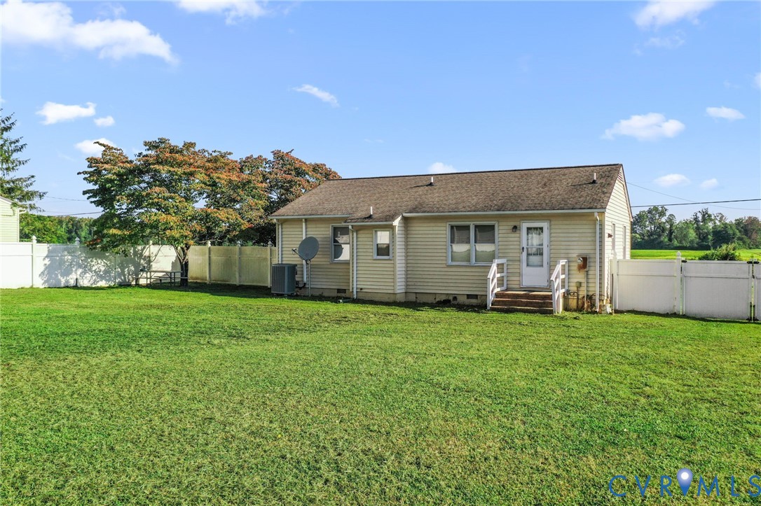 1591 Mt Landing Road Tappahannock, VA 22560 - Photo 3 of 19 Rear yard is completely enclosed with vinyl fencin