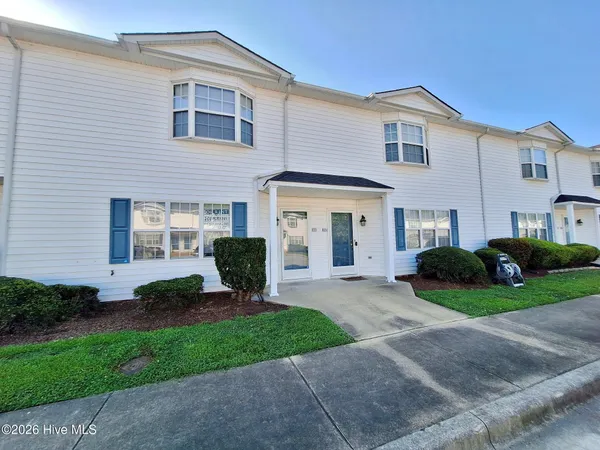 $1,200 | 3995 Sterling Pointe Drive, Unit KKK5, Winterville, NC 28590