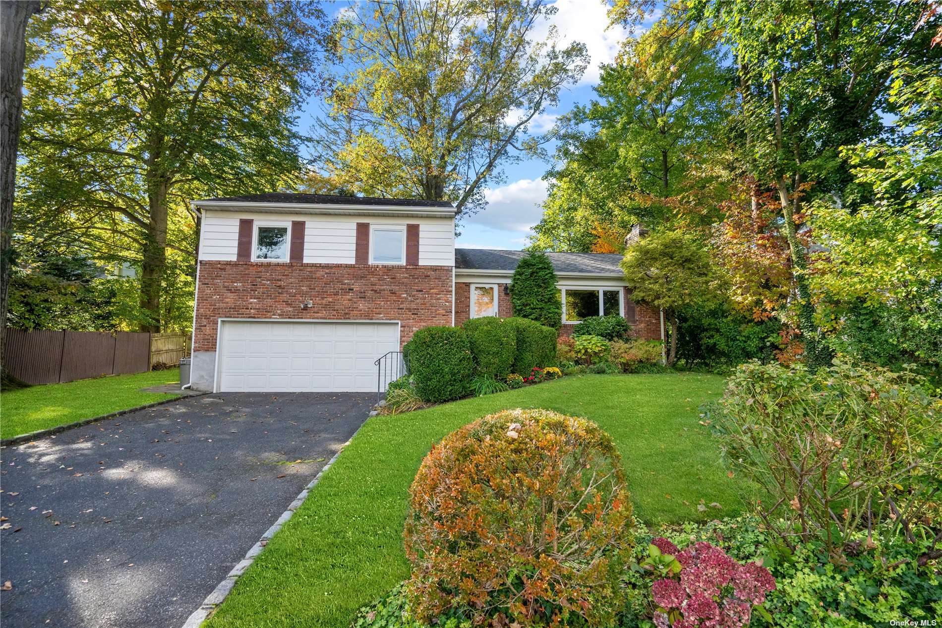 11 Cary Road, Great Neck, NY 11021 Compass