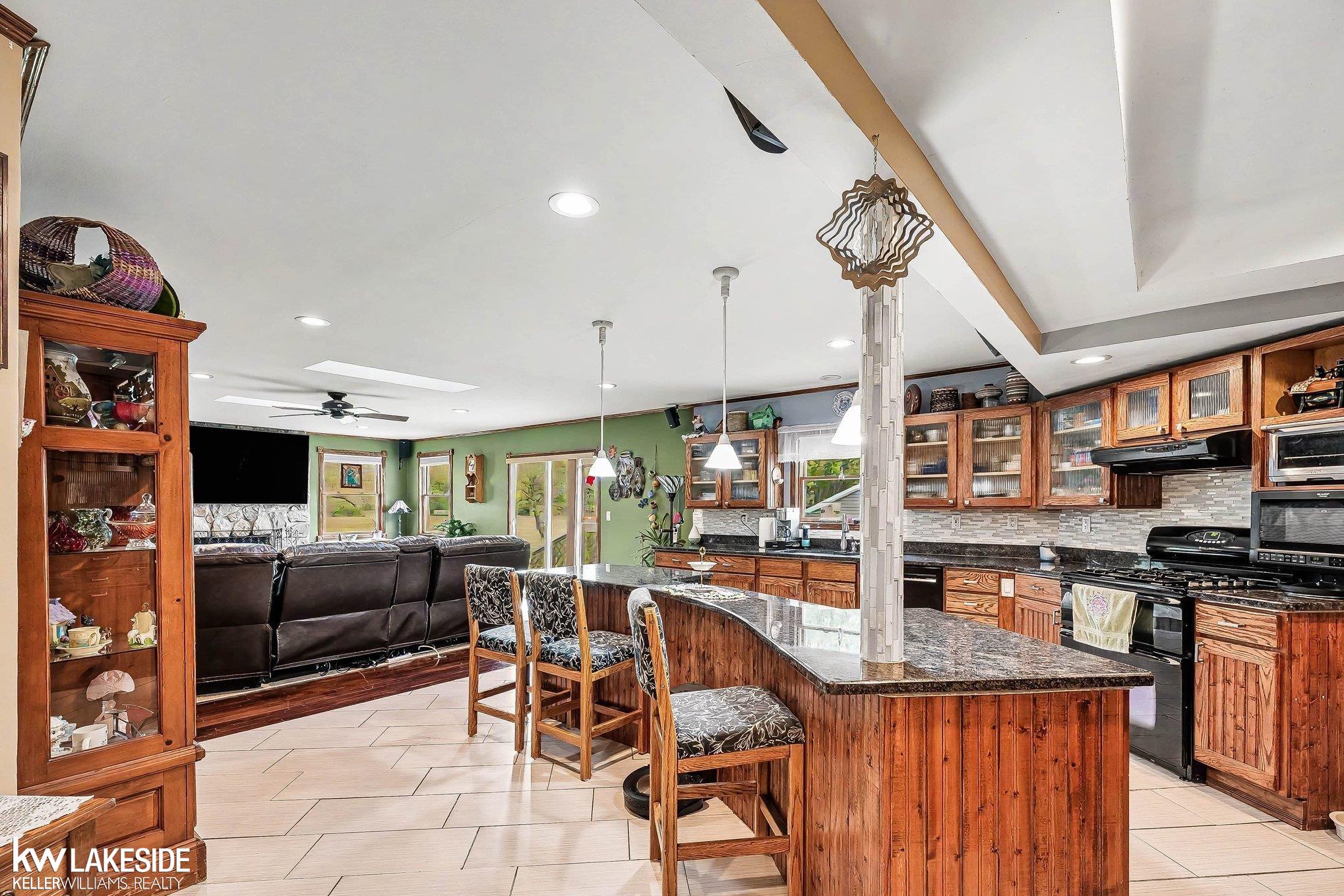 46502 Woodall Road Utica, MI 48317 - Photo 13 of 54