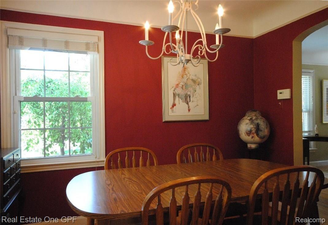 1325 Roslyn Road Grosse Pointe, MI 48236 - Photo 6 of 33 DSC_3758.JPG