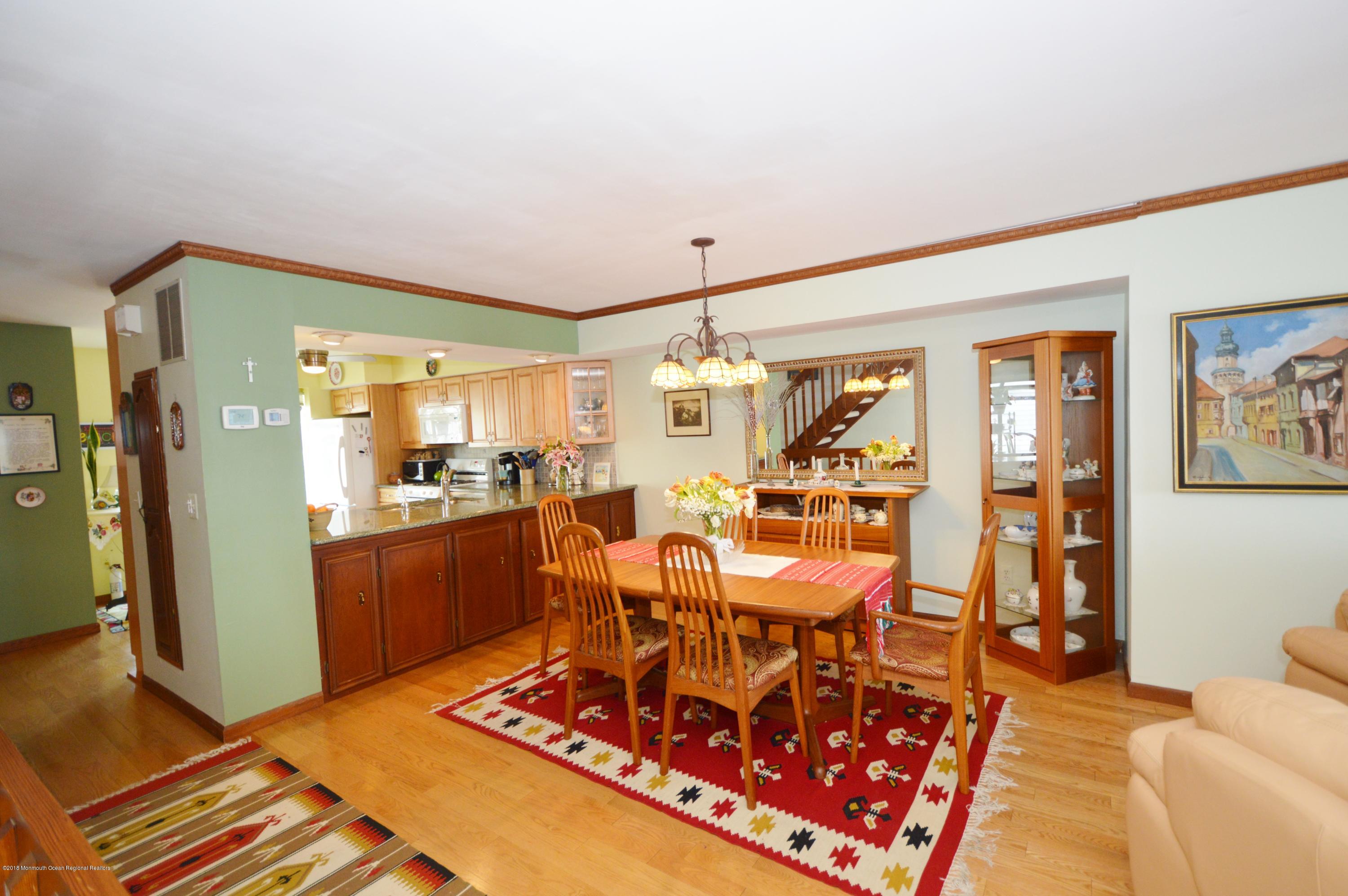 165 Riddle Avenue, Unit 5 Long Branch, NJ 07740 - Photo 13 of 62 DINING ROOM
