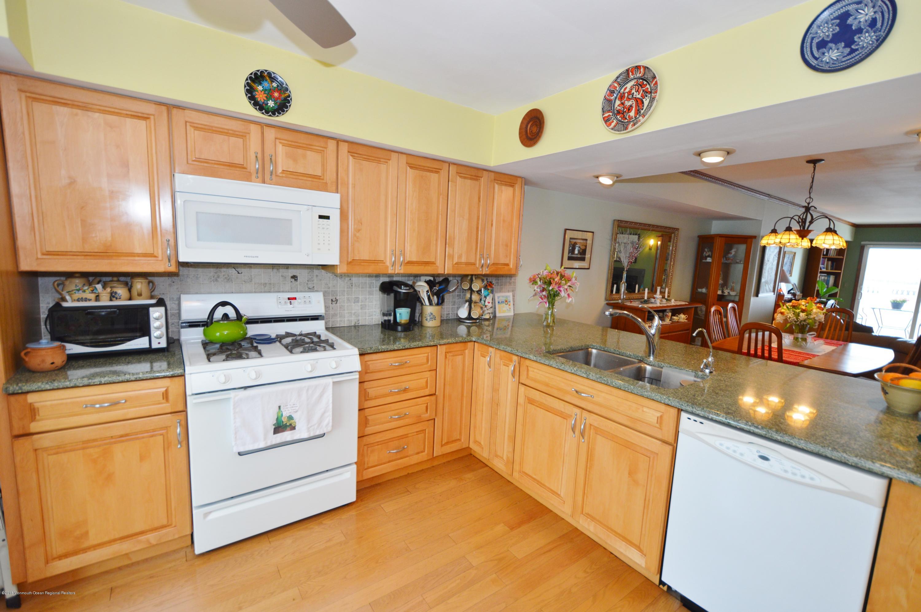 165 Riddle Avenue, Unit 5 Long Branch, NJ 07740 - Photo 20 of 62 KITCHEN