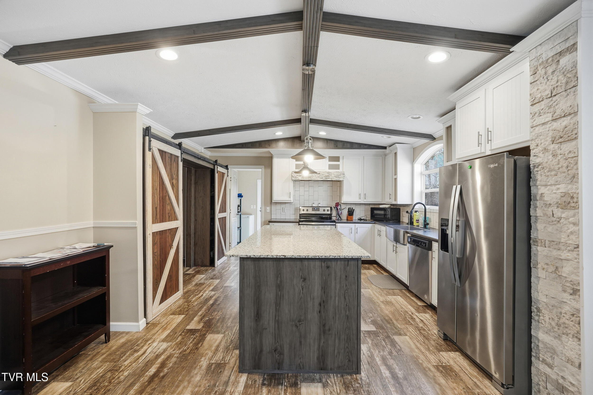 206 Wampler Avenue Southwest Wise, VA 24293 - Photo 3 of 28 2_dsc07540