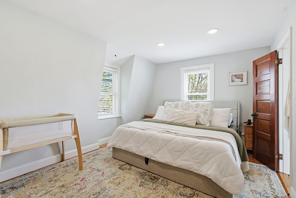 97 Middle Road Acushnet, MA 02743 - Photo 17 of 39
