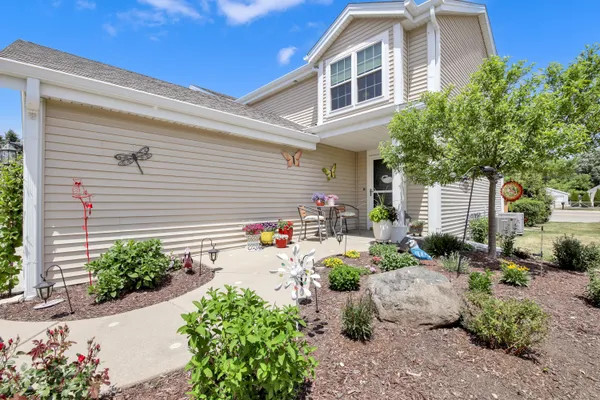 $285,000 | 2101 East Broadway, Unit D, Waukesha, WI 53186