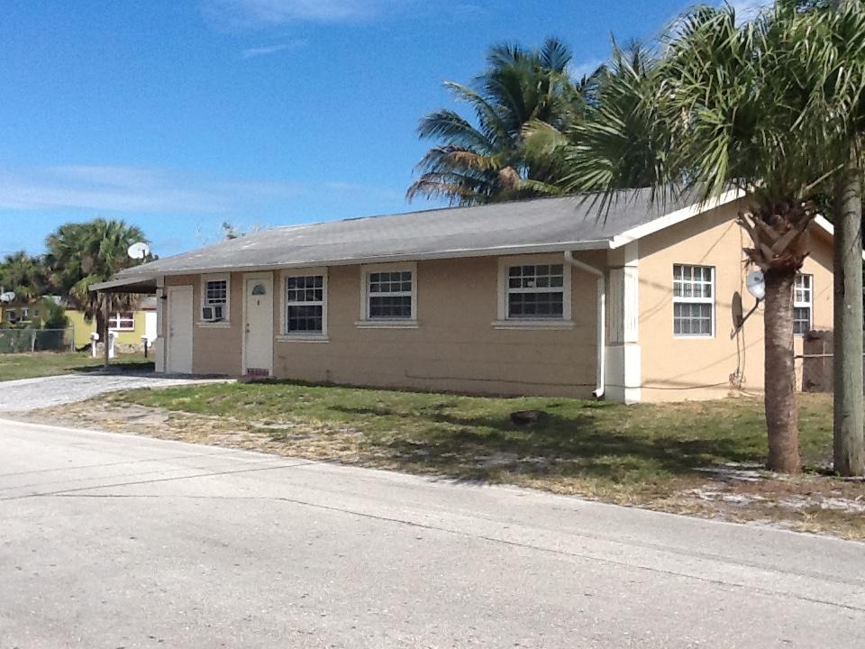 1112 South Ridge Road Lantana, FL 33462 - Photo 1 of 29 exterior front
